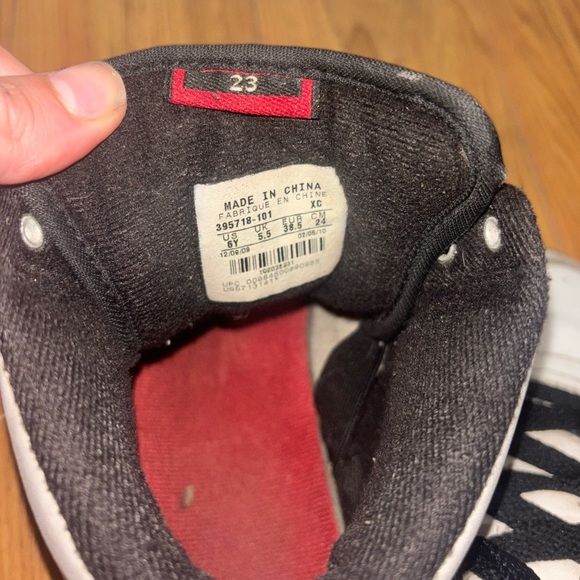 Jordan 2 Retro Varsity Red 2010 size 6Y 23 Chicago bulls - Picture 3 of 14